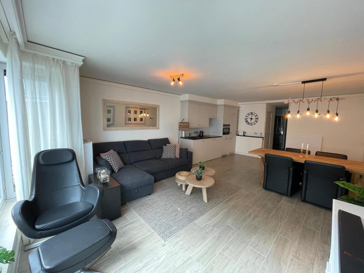 Cosy Appartement- 2 Slaapkamers Schuin Zeezicht Met Garage Кнокке-Хейст Экстерьер фото
