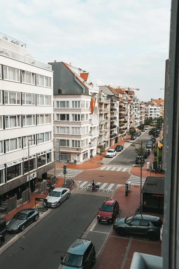 Cosy Appartement- 2 Slaapkamers Schuin Zeezicht Met Garage Кнокке-Хейст Экстерьер фото