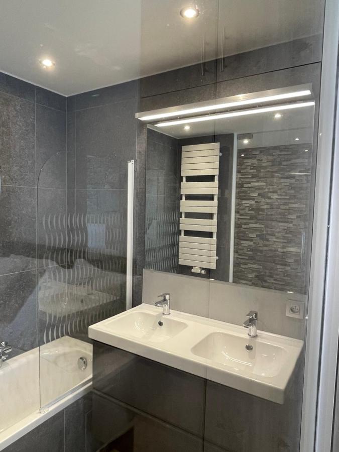 Cosy Appartement- 2 Slaapkamers Schuin Zeezicht Met Garage Кнокке-Хейст Экстерьер фото